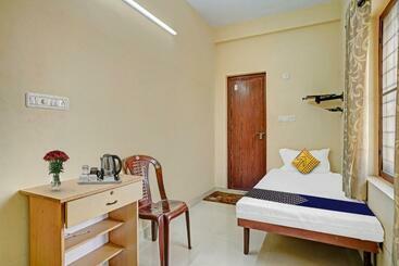 酒店 Spot On 807063 North Star Lodging