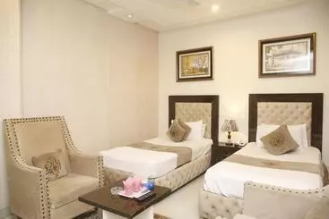 Park View Hotel Gulberg