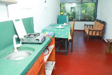 Пансион Sumith Villa