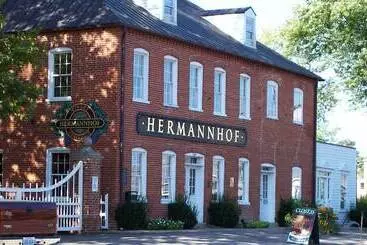 مبيت وإفطار Inn At Hermannhof