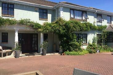 مبيت وإفطار Parc Lodge Guesthouse