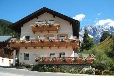 Aamiaismajoitus (B&B) Leni S Mountain Appartements