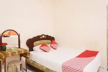 Hotel Spot On 92115 Homestay Bude Sri