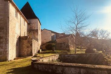 פנסיון Maison Du Roc