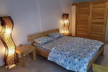 پانسیون Saschas Place