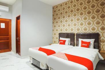 בית מלון כפרי Capital O 92066 Papakoel  & Cafe