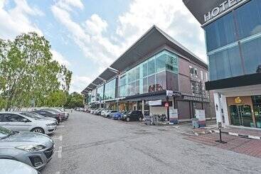 هتل Oyo 90701 Venomi