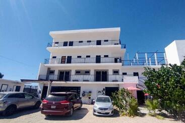 Hotel Oyo Suites Aeropuerto