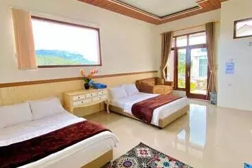 Pensió Villa Madinna Dieng
