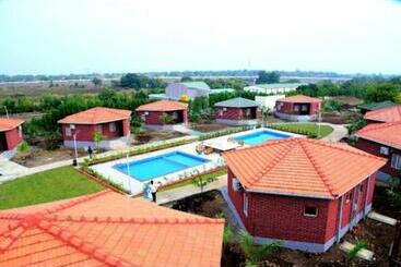 Отель D Green Village Resort