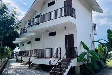 Hotel White Seaview Residence