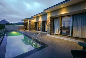Amour Resort & Spa