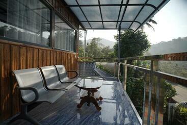 펜션 Navaneetham Homestay