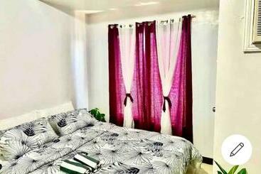 הוסטל Stopbooking Donotbook