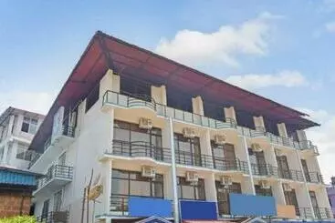 Easternwoods Hotel Raj
