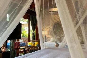 Otel Etnico Local House