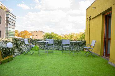 هتل Occidental Wise Transit