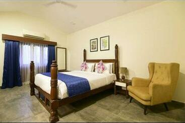 Hotel Townhouse Oak Arpora Villas Near Baga Beach
