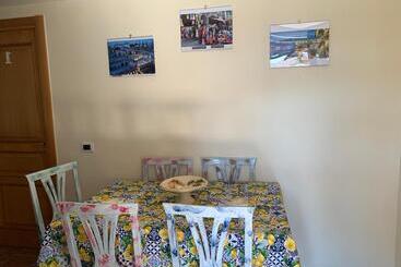 تختخواب و صبحانه La Pagliara