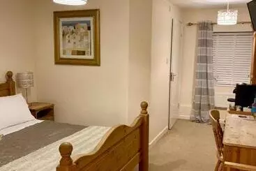 The Crown & Victoria Bed & Breakfast