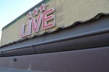 Отель Live Tulcea