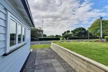 Majatalo Retro On Queen, Papakura