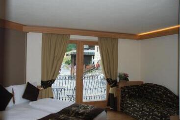 تختخواب و صبحانه Bondi