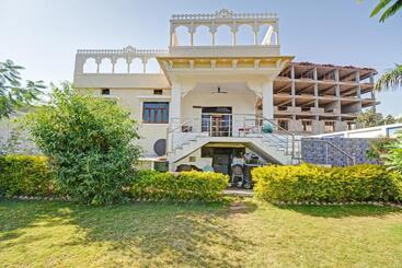 Flagship Hotel 4 Seasons