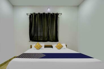 Spot On Hotel Prachi