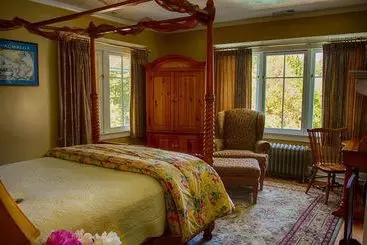 ベッドアンドブレックファースト The Willows