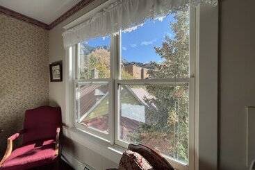 تختخواب و صبحانه China Clipper Inn