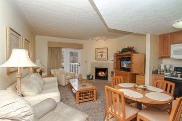 هتل Golfview Vacation Rentals at Golfview Resort