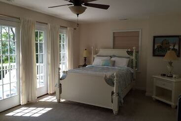 The Baywood Bed & Breakfast