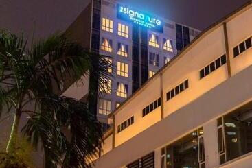 מלון דירות The Signature Serviced Suites Puchong