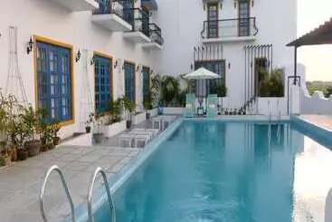 Hotel Ananda Resorts