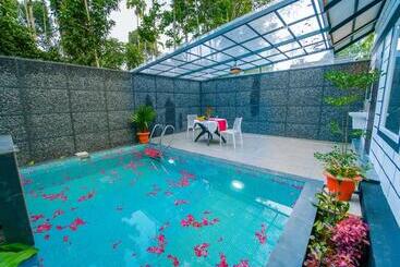 Resort Wildside Wayanad