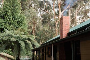 Bed and Breakfast Rustic Refuge Guesthouse