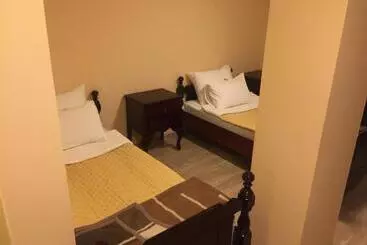 Bed & Breakfast Karavan