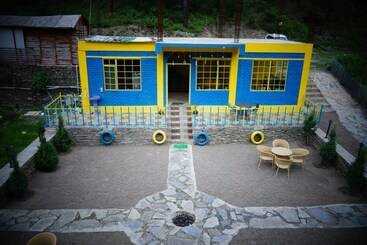 בית מלון כפרי Kainaat A Riverside Homestay