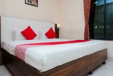 فندق Oyo 10447 Aishwarya Service Apartment