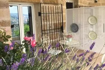 Beit Lebbos Boutique