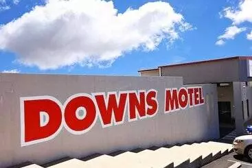 Downs Motel