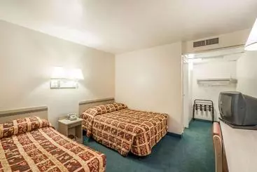 מוטל Rodeway Inn