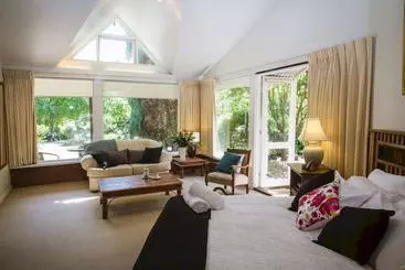 Pensió In The Valley