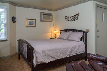 Bond Street Motel Apartments