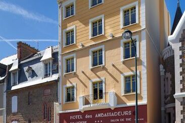 هتل Ambassadeurs Logis