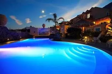 هتل Mamma Santina