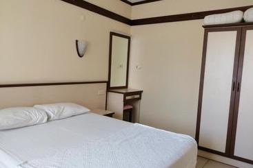 酒店 Oya Family Suites