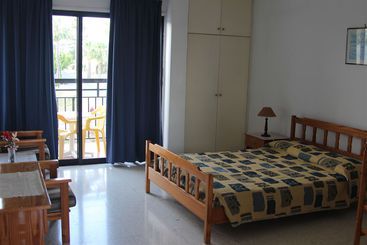 Lefki Tree Tourist Apartments