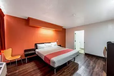 Motel 6 San Antonio, Tx   Frost Bank Center